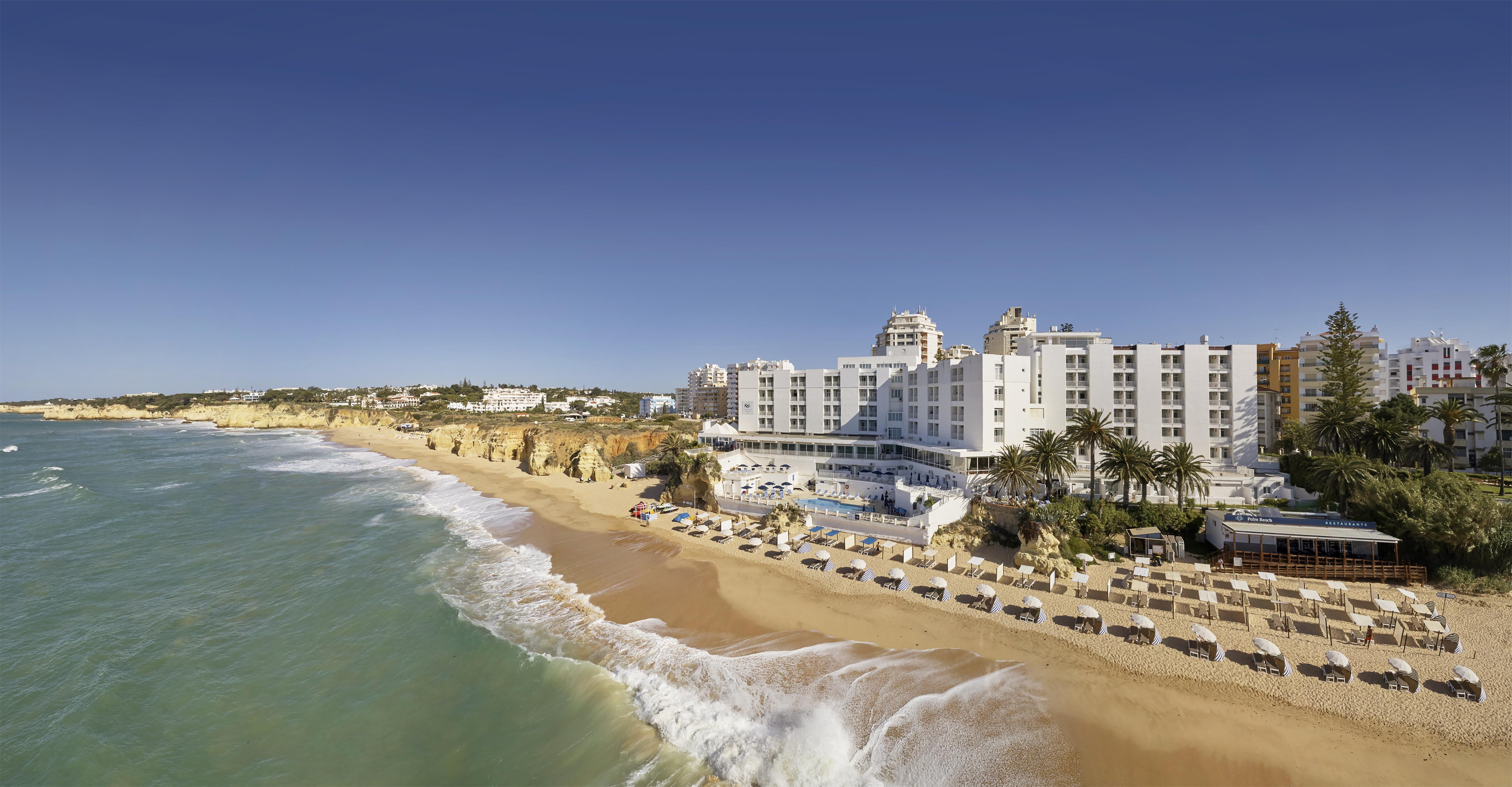 Holiday Inn Algarve - Armacao De Pera, An Ihg Hotel Esterno foto